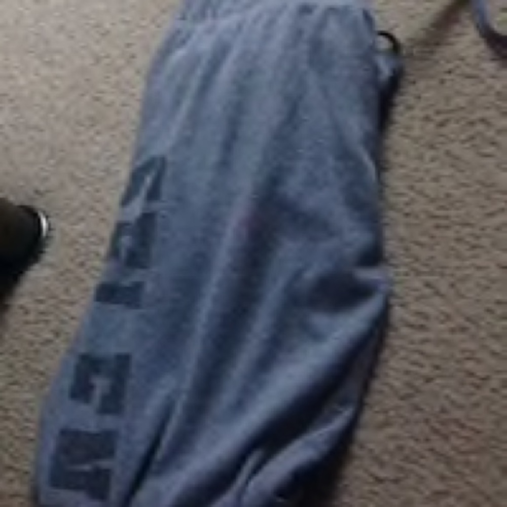 Selena Gomez jogging pants